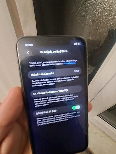 ipohne 11: IPhone 11, 64 GB, Qara, Face ID — 3