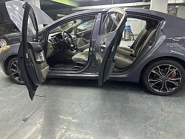 lider disk: Kia Cerato: 1.8 l | 2013 il Sedan — 3