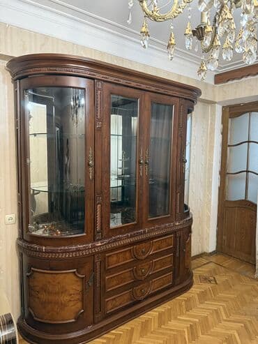 ikinci el mağaza vitrinleri: Şüşəli dolab vitrini, İşlənmiş, Ünvandan götürmə — 4