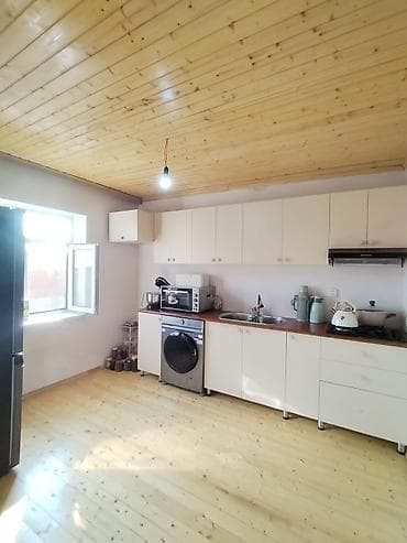 bayilda kreditle satilan evler: Şəxsi öz evimdi satiram. 3 otaq 1 kuxna 1 dəhliz. Mektebe — 2