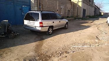 Opel Astra F Caravan (universal) – gümüş rəng Xüsusiyyətlər: - Kuzov