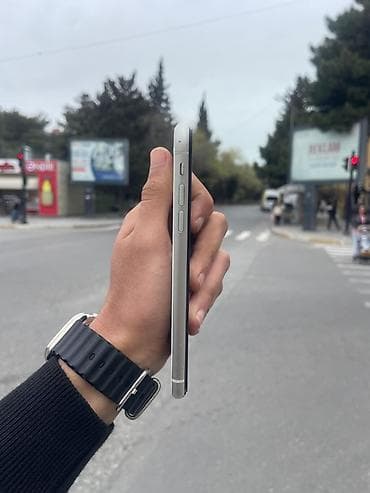 iphone 11 sadə: IPhone 11, 64 GB, Ağ — 3