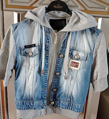 işci paltarı: Philipp Plein üslubunda denim-hoodie hibrid üst geyim - Dizayn: Önü — 1