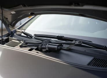 порше запчасти: Kia Ceed şüşəsilənin matoru şotqanin matoru qollari ilə birlikde su — 2