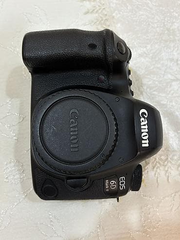 Xüsusiyyətləri Sensor: 26.2 MP tam-kadr CMOS. İşləyici “effective” — 8
