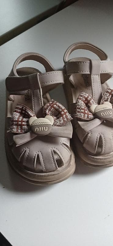 yazı formalari: Uşaq sandalıları - Rəng: bej - Model: T‑formalı üst hissə, ön tərəfdə — 4