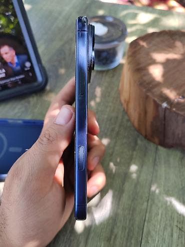 iphone 8pulus: IPhone 17 Pro Max, 256 GB, Blue Titanium, Barmaq izi, Face ID, Sənədlərlə — 4