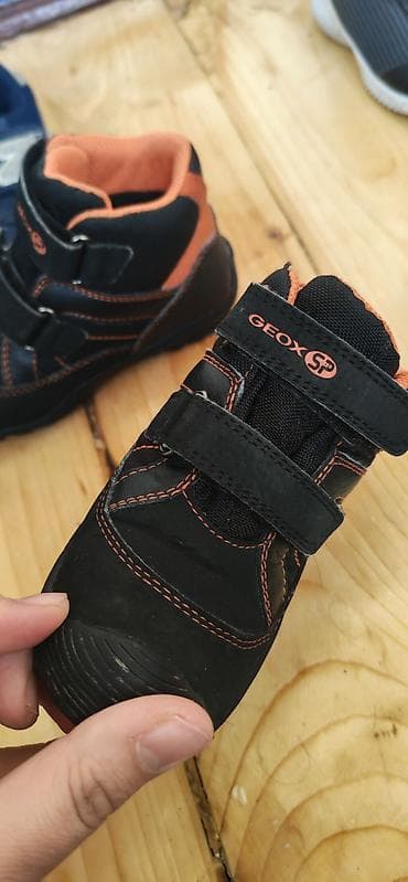 Alt paltar, corablar: Uşaq ayaqqabıları dəsti Hər biri brend ayaqqabılardır. Orginal — 6