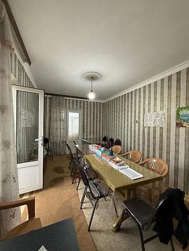 kiraye ev 200 manat: Xaqlar metrosuna 5 dəqiqə piyada məsafədə 1 otağdan 2 otağa Boş Mənzil — 3