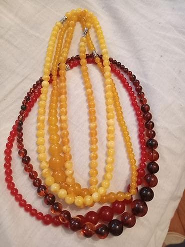 Bal rəngli muncuq dəstləri – boyunbağı və bilərziklər Hamısı tebii