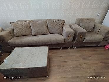 школьный стол: Divan dəsti satılır – bazalıdır və açılır. - Tərkibi: 3 nəfərlik — 1