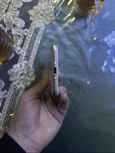 iphone 12 pro max dubai version: IPhone 8, 64 GB, Qızılı, Barmaq izi — 2