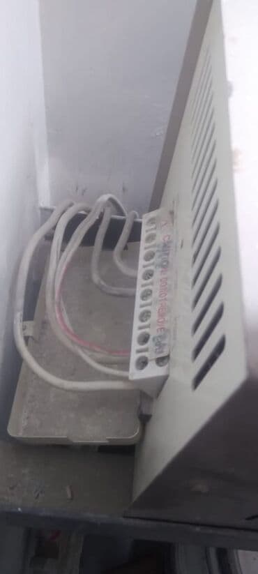 Opel: Avtomatik StabilizatorSVC-3000VA HOSSONİ əla vəzyiyətdə 2 ədəy. 1 — 3