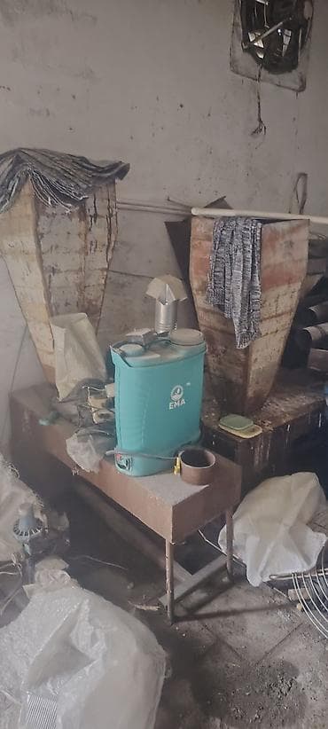 Оборудование для мойки: Quşçuluq avadanlıqları paketi Tərkib: - Böyük həcmli plastik su çəni — 3