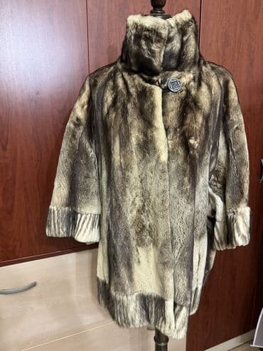 Zərif xəz palto - Material: təbii xəz (qalın, yumşaq və sıx tük