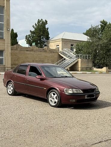 opel astra k: Opel Vectra: 1.8 l | 1996 il 1235000 km Sedan — 2