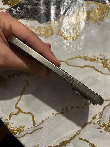 xacmaz iphone: IPhone 15 Pro, 128 GB, Natural Titanium, Simsiz şarj, Face ID — 3