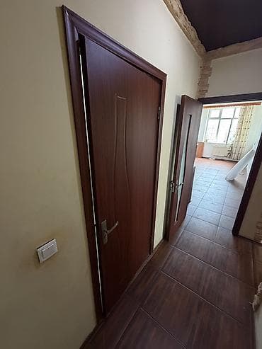 qapi avropa: Gapilar yaxsi veziyetde 4 ed suseli 2 ed susesiz MDF/laminat daxili — 5
