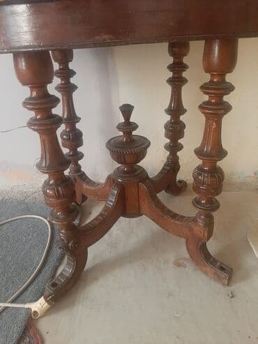 köhnə qədim gədim sovet davet stol stul mebel: Antikvar stol satilir 100 yawi var — 1