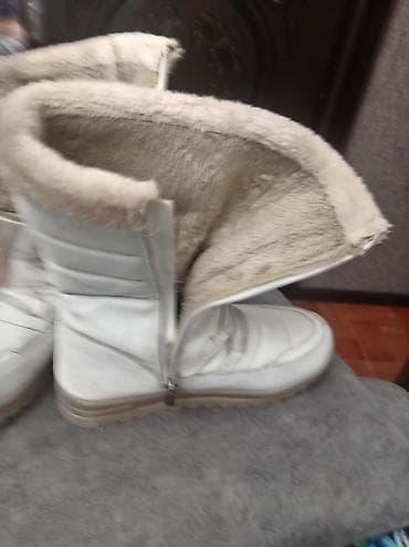 Uzunboğaz, New Balance, Ölçü: 40, rəng - Ağ, İşlənmiş — 4