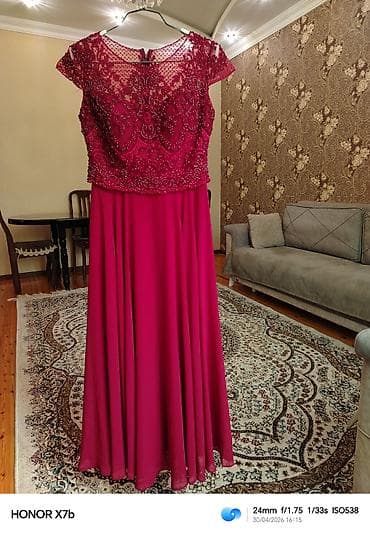 Zərif ziyafət/nişan donu – tünd qırmızı (vayn) rəngdə, uzun, axıcı