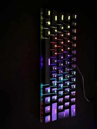 kompyuter korpusu: Rampage Plower K60 1,5 ay istifadə olunub 90manata alinib Blue switch — 2