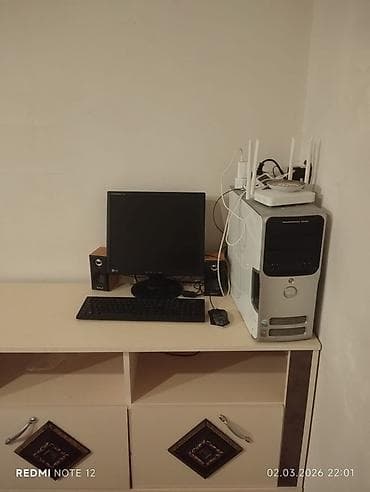 Masaüstü kompüter dəsti Tərkib: - Sistem bloku: Dell qüllə tipli