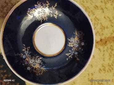 Məhsul: Dekorativ boşqablar və külqabı dəsti Təsvir: - Porcelan