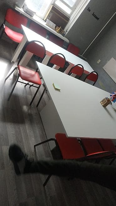 islenmis masa: Tədris mərkəzinin mebelləri təcili satılır. 13 ədəd tək nəfərlik yazı — 6