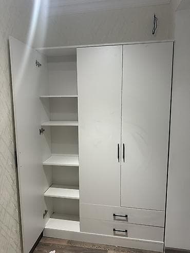 Mebel: 140/200 45 dərinlik Ağ rəngdə üç qapılı çoxfunksiyalı dolab - — 3