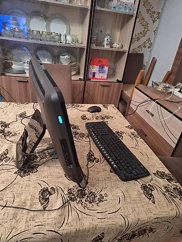 masa ustu kompüter: HP All‑in‑One stolüstü kompüter Xüsusiyyətlər: - Ekran: 20–21 düym — 2