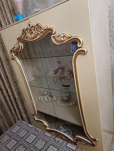 suse vitrinler: Şüşəli dolab vitrini — 3