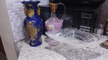 Termoqablar: Dekorativ qab-qacaq dəsti - Kobalt-mavi keramika vaza: Qızılı relyef — 2