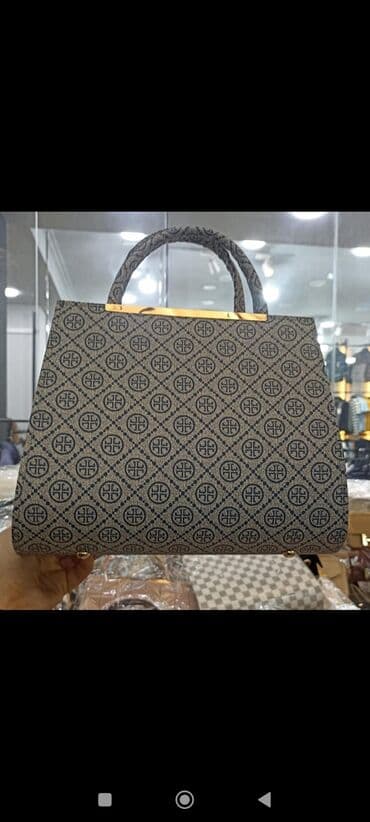 kurtka qadin ucun: Əl çantası — 3