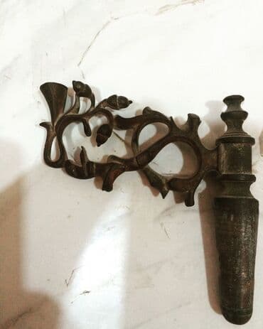 Qədim samovarlar: Samovar krani, şəkildə olan krandan aliram — 2