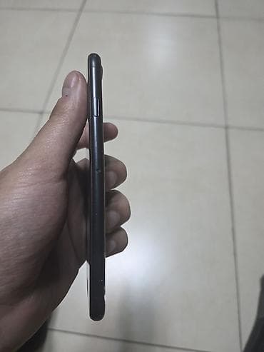 note 11 ikinci el: IPhone SE 2020, 128 GB, Jet Black, Qırıq — 4