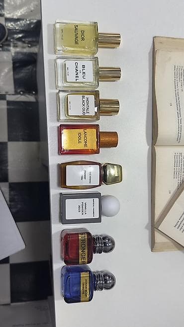 Premium niş və dizayner ətirlərinin seçməsi Məhsullar: - Dior Sauvage