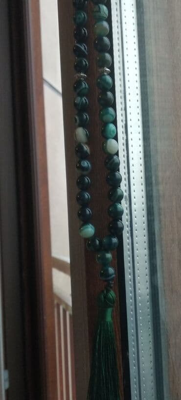 muncuqlu qizil qolbaqlar: Həqiqi daşdan hazırlanmış super görünüşlü təsbeh. - Daş materialı — 3