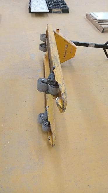 opel astra diski 16: Transpalet təkəri
transpalet tekeri — 2