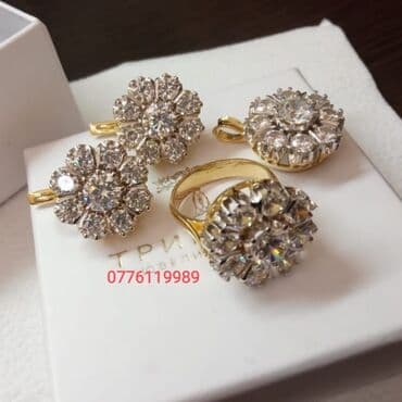 halqa sirqalar: В комплекте: Кольцо, Серьги, Серебро — 6