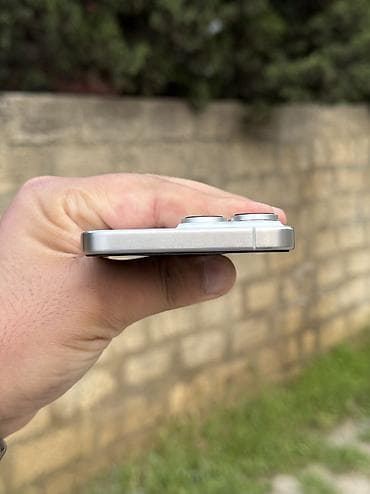 windows 10 pro: İPhone 15 pro max 250gb ideal e sim pil ömrüm 89% karopka adapter var — 5