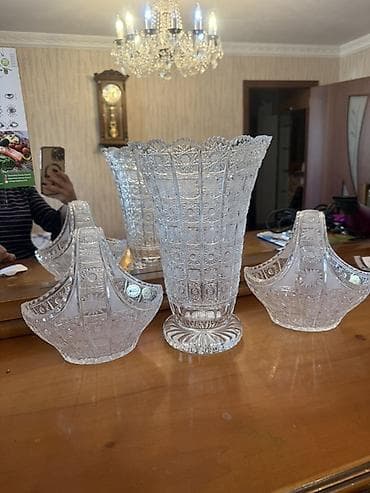 buldanej gul: Vaza dəsti, Xrustal — 1