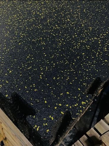 kreditle xalca satişi: Rezin yer ortuyu Qalinliq 2,2 Olcu 1/1 Qiymet kvadrati 28manat(biri — 3