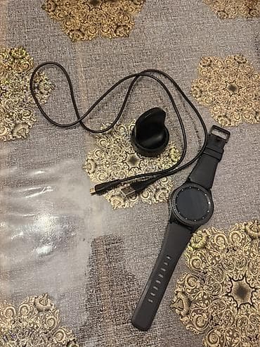 mini clip mp3 player: Samsung Galaxy Gear S3Watch seriyasından qara rəngli ağıllı saat və — 1