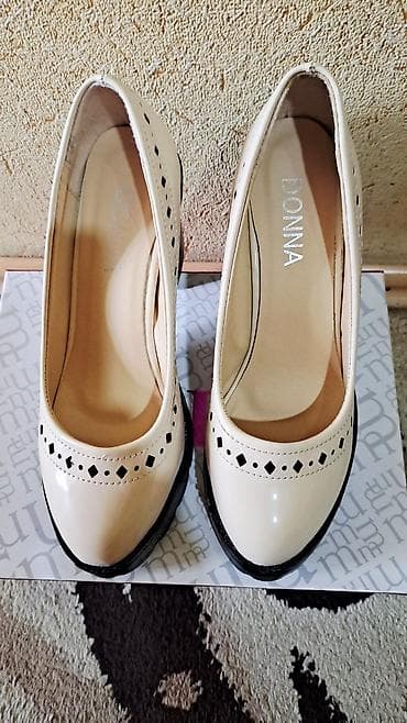 Qadın tufliləri – DONNA - Rəng: açıq bej (ivory) üst, qara altlıq -