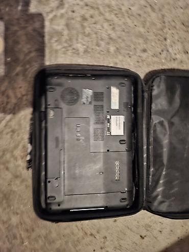 nokia sadə: Toshiba noutbuk (çanta ilə). İşləmir. Zapiçast kimi - Brend/model — 1