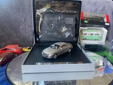 modeller: Коллекционная модель Mercedes-Benz CLS C218 grey 2011 125 Jahre — 1