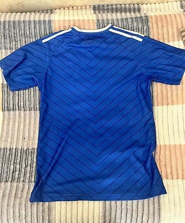 green good lux: QarabağFK forması M razmer ideal vezyetdedi az geyinilib. 10 azn — 2