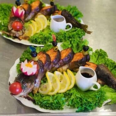 pub restoran: Salatçı, 40 il, 6 ildən artıq təcrübə — 5