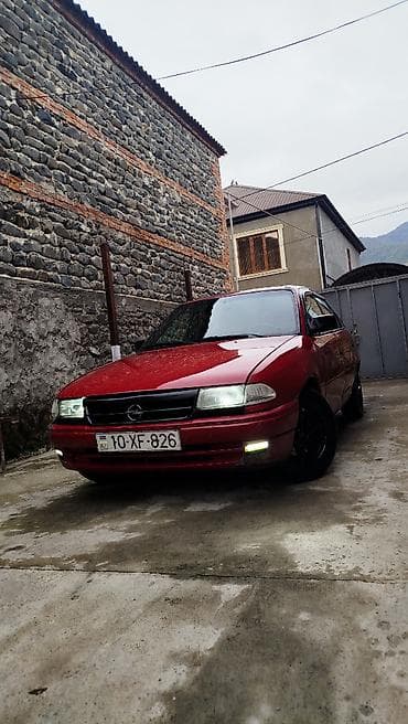 fiat maşın: Opel Astra: 1.8 l | 342400 km — 1